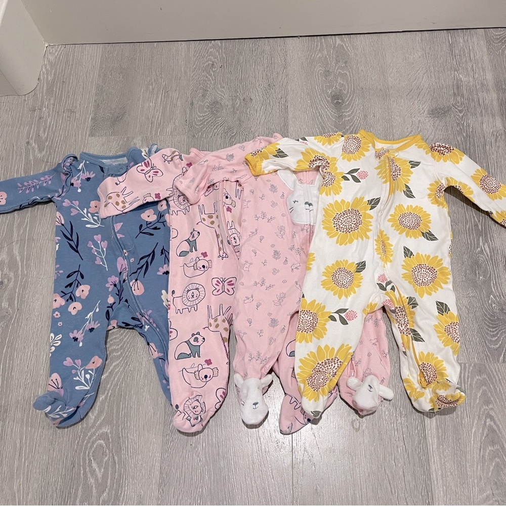 Carters footed pajama bundle